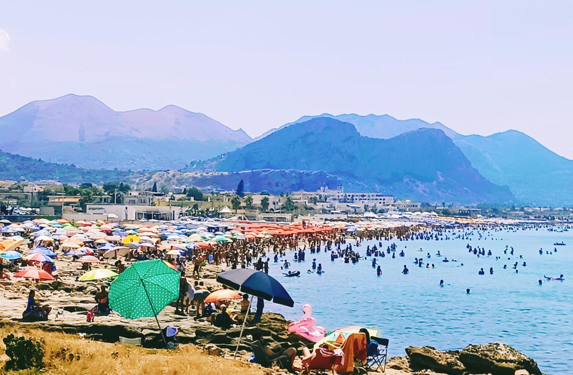 Villemar Isola delle Femmine Luaran gambar